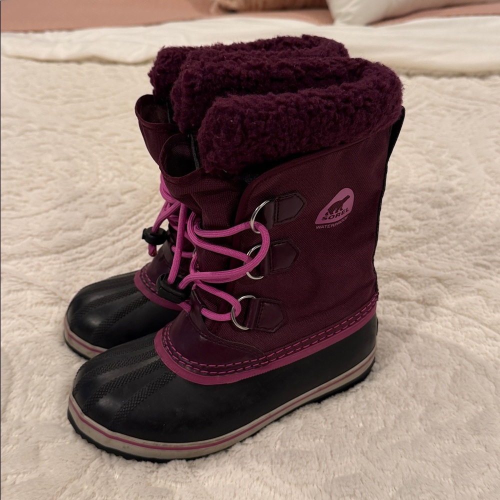 Sorel Winter Boots - Picture 3 of 7